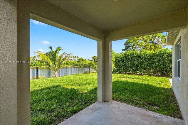 4650 SW Babylon St, Port St. Lucie, FL 34953