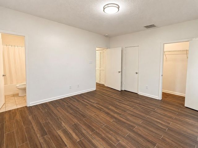 10919 View Pointe Ln, Houston, TX 77034