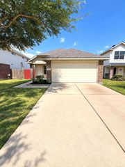 10919 View Pointe Ln, Houston, TX 77034