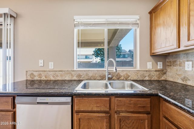779 E BRADSTOCK Way, San Tan Valley, AZ 85140