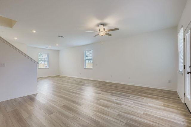 13908 Edna Maxine WALK, Del Valle, TX 78617