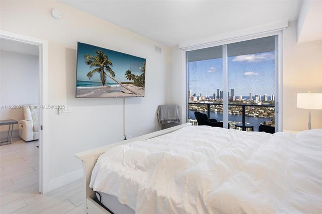 16385 Biscayne Blvd 3016, North Miami Beach, FL 33160