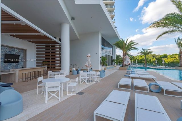 16385 Biscayne Blvd 3016, North Miami Beach, FL 33160