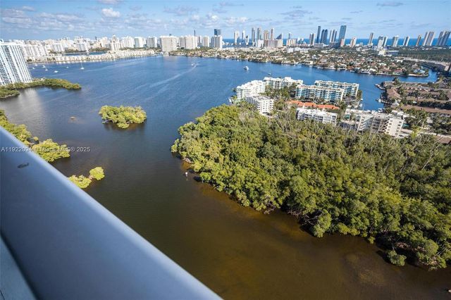 16385 Biscayne Blvd 3016, North Miami Beach, FL 33160