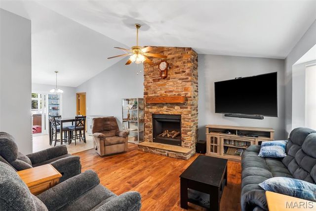 59 McClay Trail Drive, St Peters, MO 63376