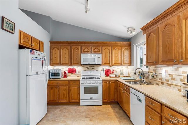 59 McClay Trail Drive, St Peters, MO 63376