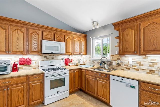 59 McClay Trail Drive, St Peters, MO 63376