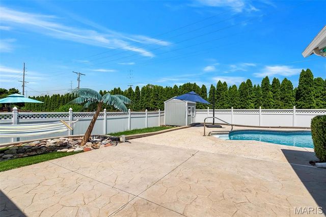 59 McClay Trail Drive, St Peters, MO 63376