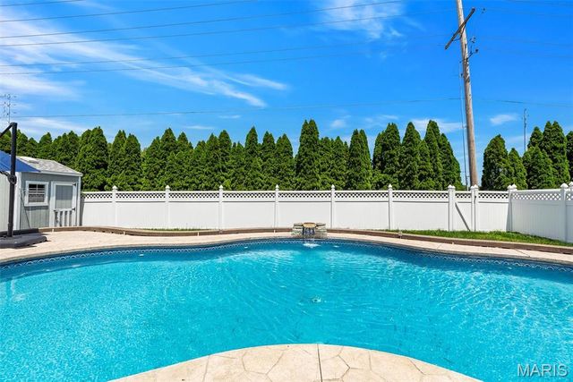 59 McClay Trail Drive, St Peters, MO 63376