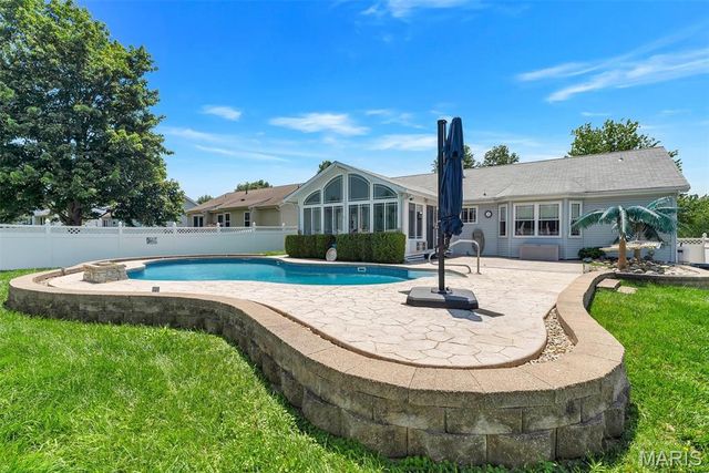 59 McClay Trail Drive, St Peters, MO 63376