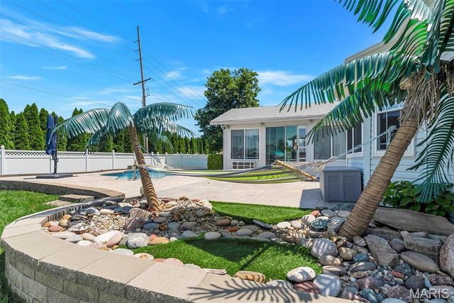 59 McClay Trail Drive, St Peters, MO 63376