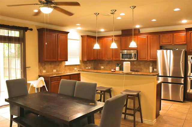 5996 Clearwater Drive, The Colony, TX 75056