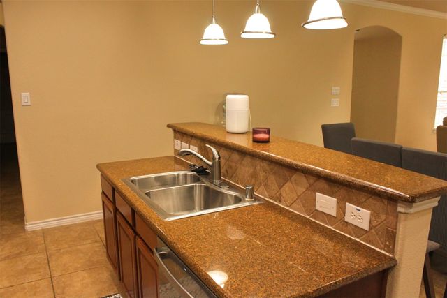 5996 Clearwater Drive, The Colony, TX 75056