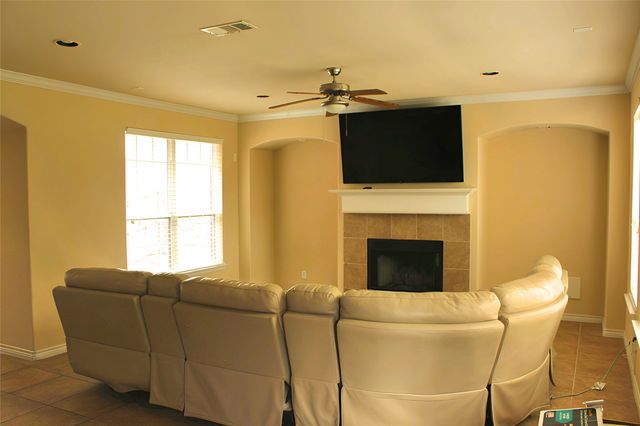 5996 Clearwater Drive, The Colony, TX 75056