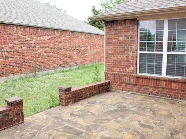 5996 Clearwater Drive, The Colony, TX 75056