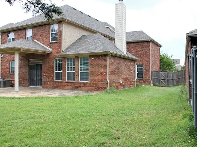 5996 Clearwater Drive, The Colony, TX 75056