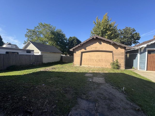 2512 73rd STREET, Kenosha, WI 53143