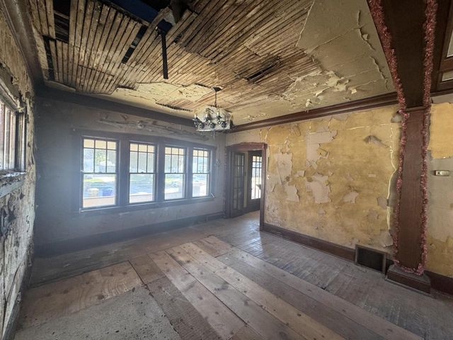 2512 73rd STREET, Kenosha, WI 53143