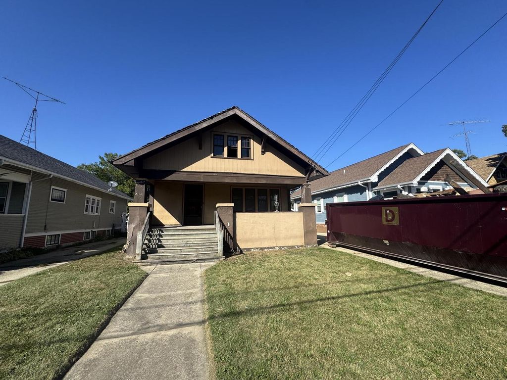 2512 73rd STREET, Kenosha, WI 53143