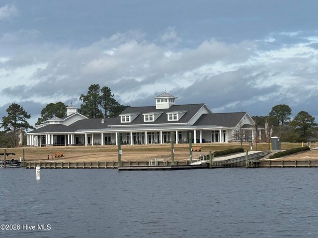 1929 Caracara Drive, New Bern, NC 28560