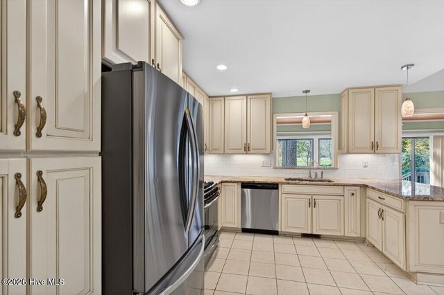 1929 Caracara Drive, New Bern, NC 28560