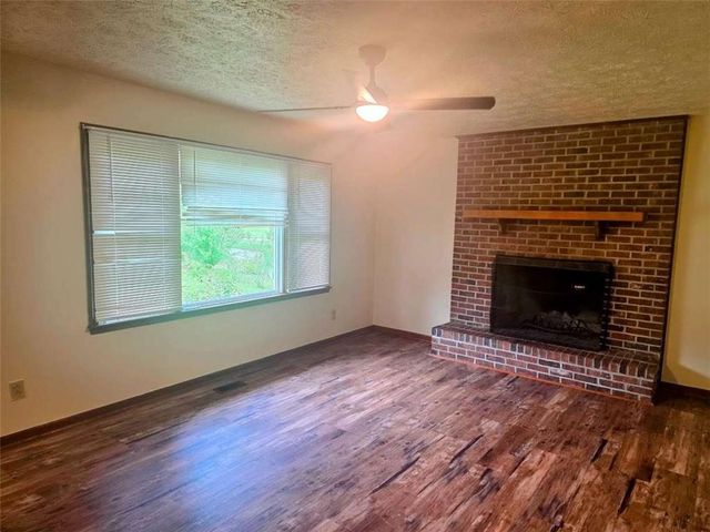 128 Hillview Drive, Thomaston, GA 30286