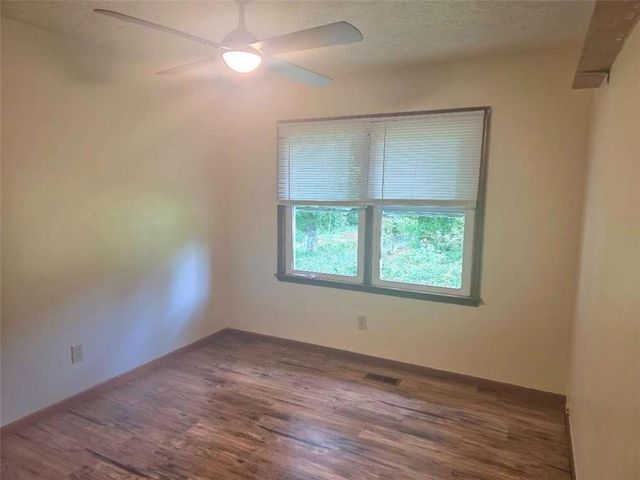 128 Hillview Drive, Thomaston, GA 30286