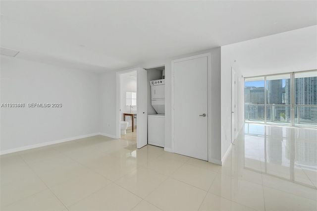 495 Brickell Ave 2103, Miami, FL 33131
