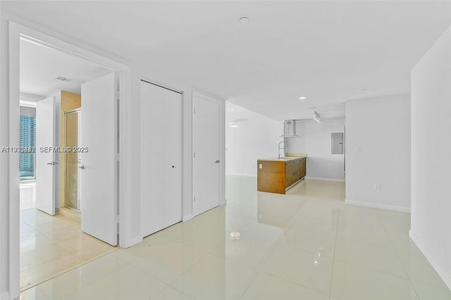 495 Brickell Ave 2103, Miami, FL 33131