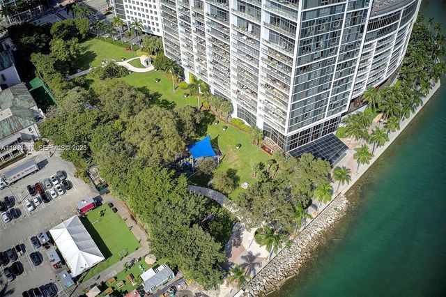 495 Brickell Ave 2103, Miami, FL 33131