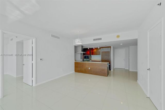 495 Brickell Ave 2103, Miami, FL 33131