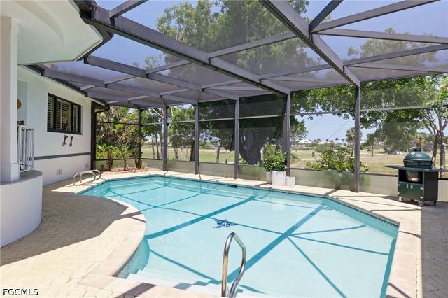 1206 Par View DR, Sanibel, FL 33957