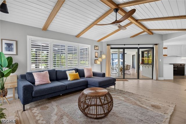 1206 Par View DR, Sanibel, FL 33957
