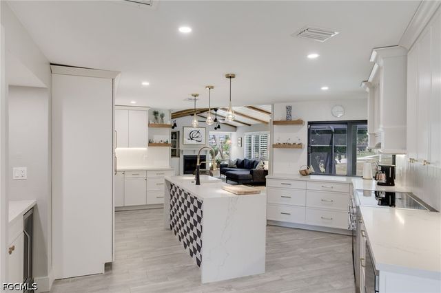 1206 Par View DR, Sanibel, FL 33957