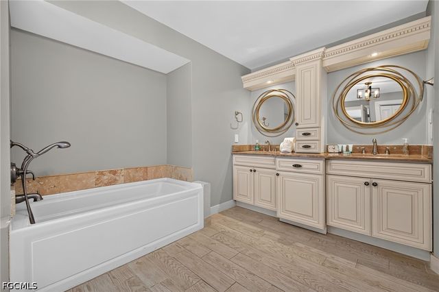 1206 Par View DR, Sanibel, FL 33957
