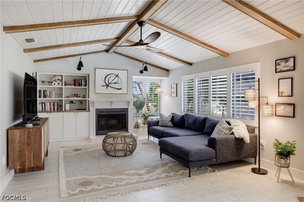 1206 Par View DR, Sanibel, FL 33957