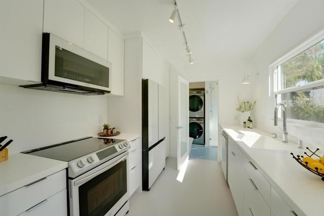 4928 Monroe Avenue, San Diego, CA 92115