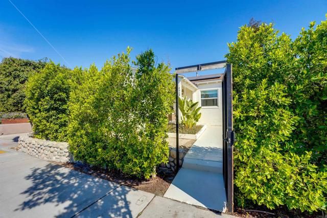 4928 Monroe Avenue, San Diego, CA 92115