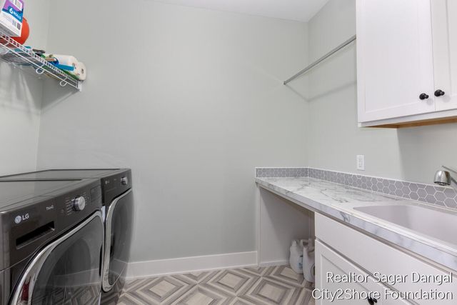 5961 Claymont Court, Caledonia, MI 49316
