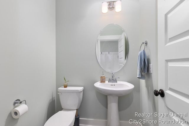 5961 Claymont Court, Caledonia, MI 49316