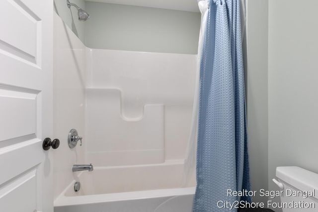 5961 Claymont Court, Caledonia, MI 49316