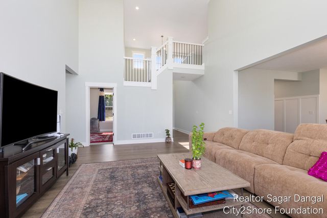 5961 Claymont Court, Caledonia, MI 49316