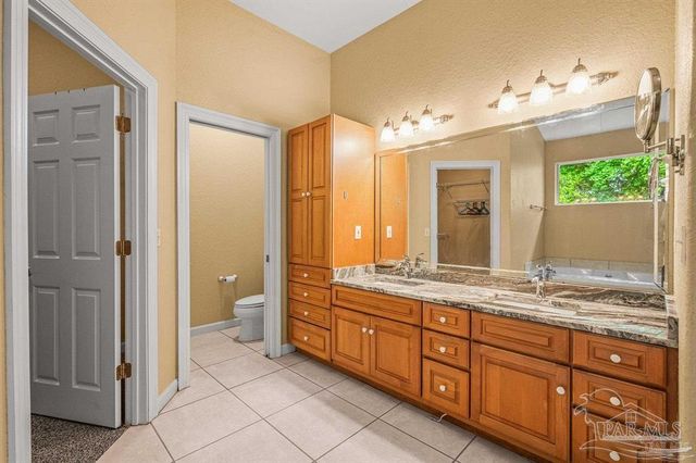 4610 Peacock Dr, Pensacola, FL 32504