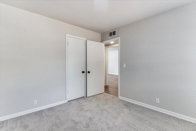 1638 S Faulders Ln, Wichita, KS 67208