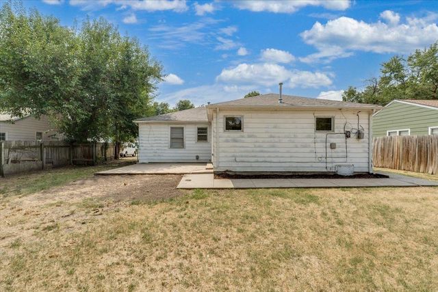 1638 S Faulders Ln, Wichita, KS 67208