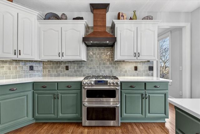 26418 W 109TH Terrace, Olathe, KS 66061