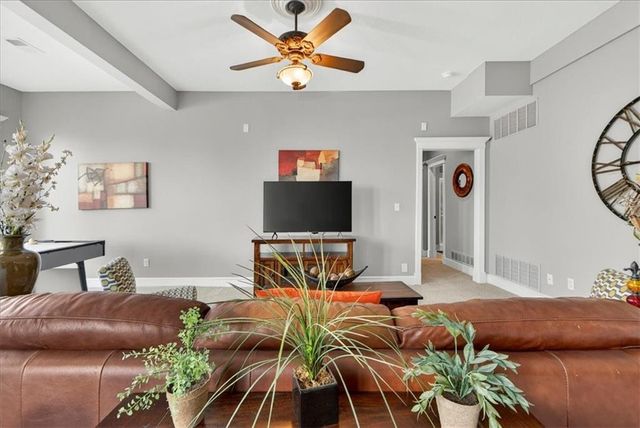 26418 W 109TH Terrace, Olathe, KS 66061