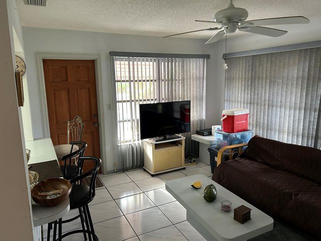 4517 NW 49th Street, Tamarac, FL 33319