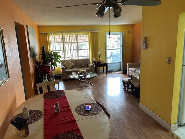 4517 NW 49th Street, Tamarac, FL 33319