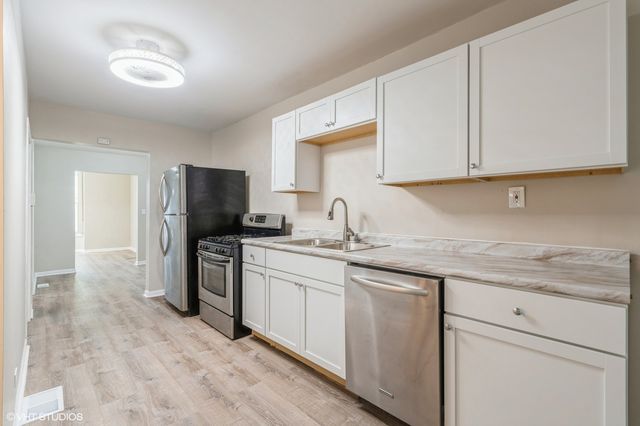 2823 E 93rd Street, Chicago, IL 60617